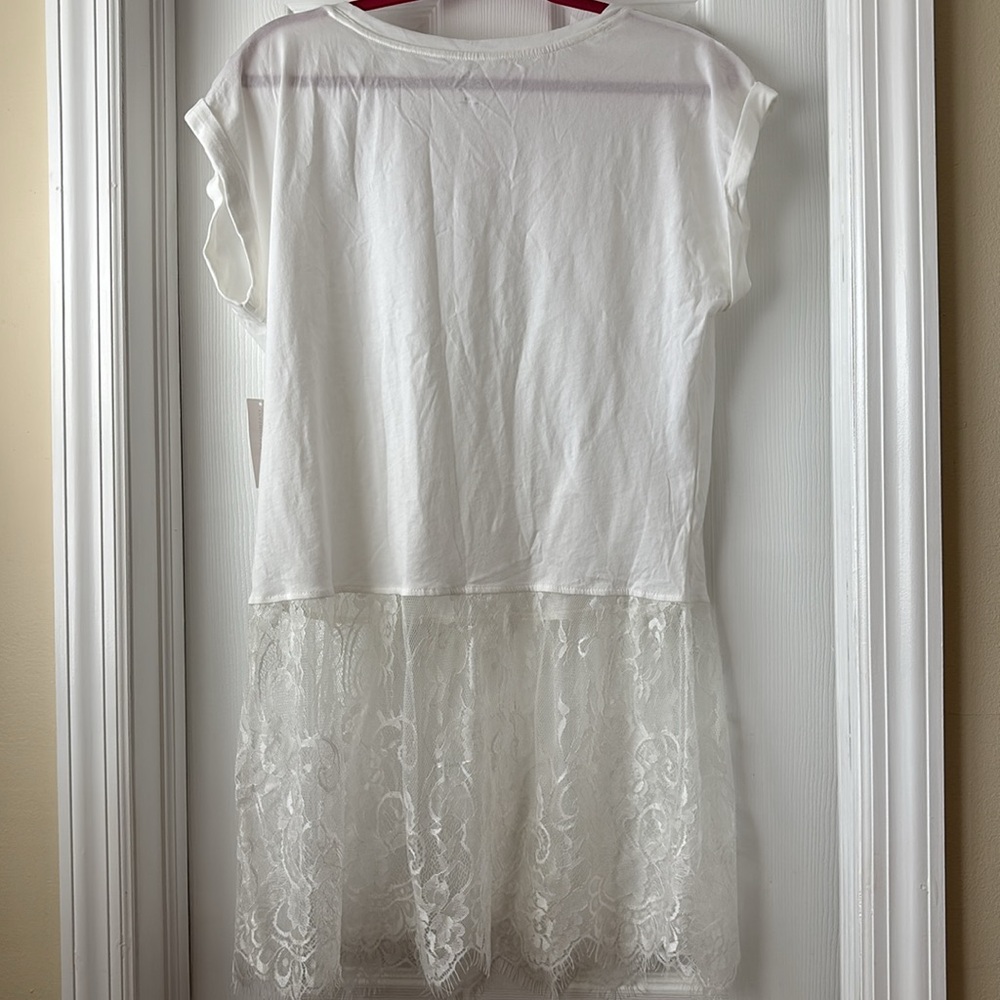 White Lace Hem Women's Top - Picture 2 of 2